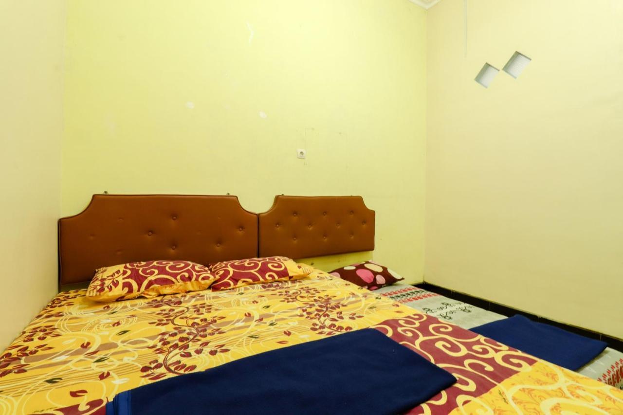 The Joglo Family Hotel Magelang Buitenkant foto