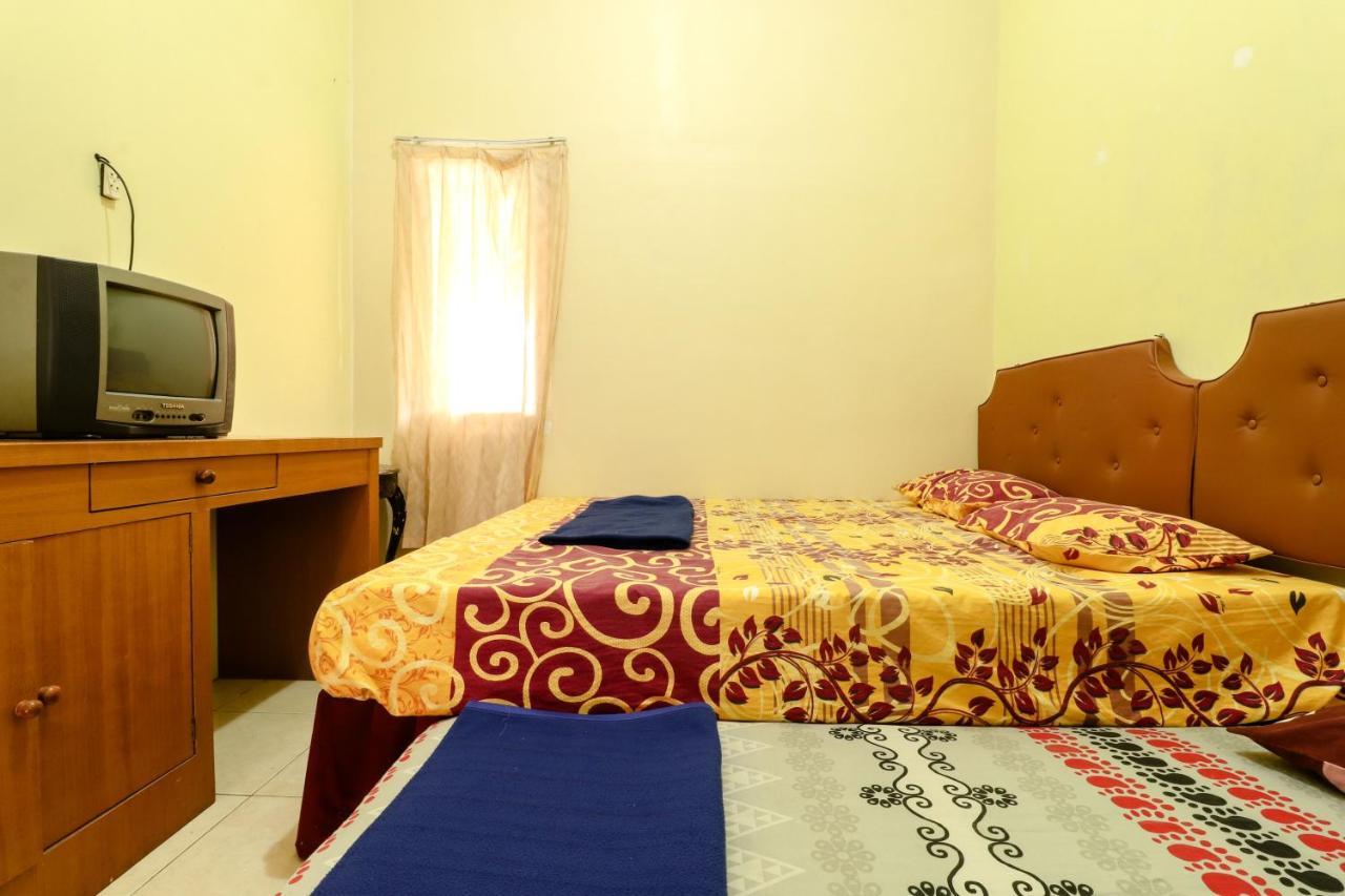 The Joglo Family Hotel Magelang Buitenkant foto